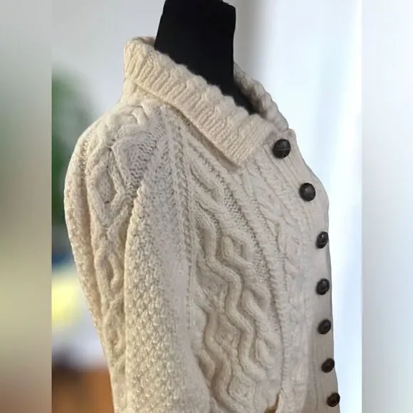 VINTAGE Hand-Knitted New Wool Chunky Boyfriend Fisherman Aran Cardigan Sweater 4 - Picture 9 of 16